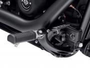 Vorverlegte Fußrastenanlage "Gloss Black" - FXBB & FXLR ab 18_3