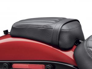 PASSENGER PILLION - STREET BOB®/ SOFTAIL SLIM®<br />STYLING* 52400129