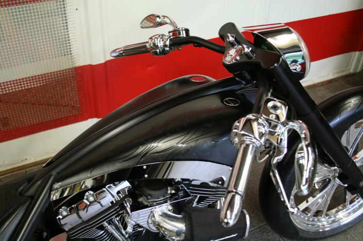 Radical - Radical Low Rider / Custom Bikes / Motorräder / Website / - House -of-Flames Harley-Davidson