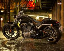 Gallery / Harley-Davidson® Softail FXSB Softail Breakout® 2015