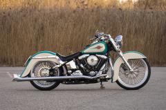 Gallery / FLSTC Heritage Softail Classic "Chicano"
