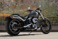 Gallery / Harley-Davidson® Softail Breakout® 2016