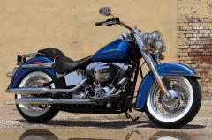 Gallery / Harley-Davidson® Softail Deluxe 2016